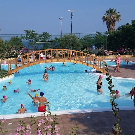 Villaggio Marinella Direttamente Sul Mare Isola Di Capo Rizzuto Екстер'єр фото